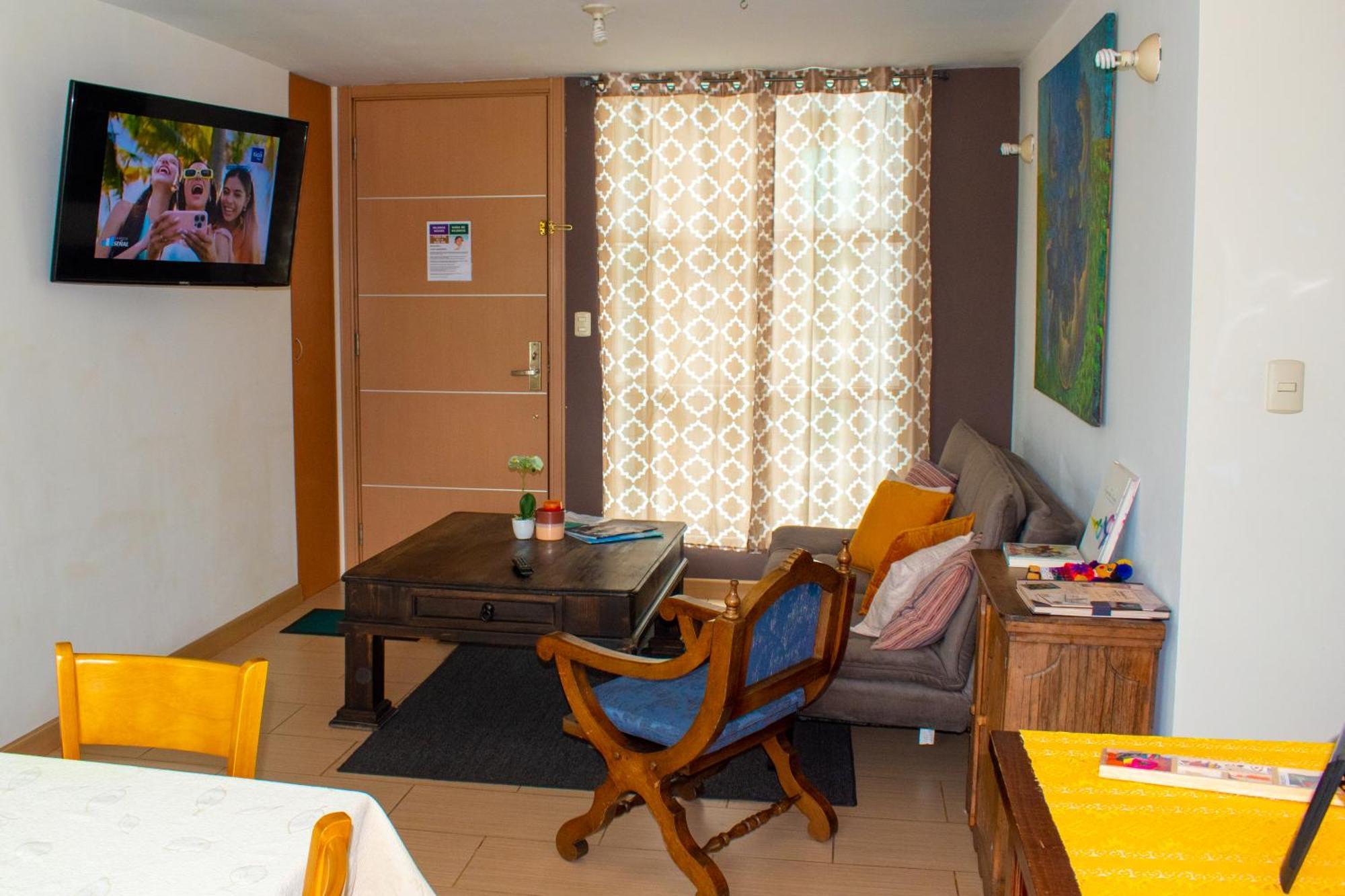2 Rooms, 1 King Size Bed, 64" Smart Hdtv Guatemala City Exterior foto